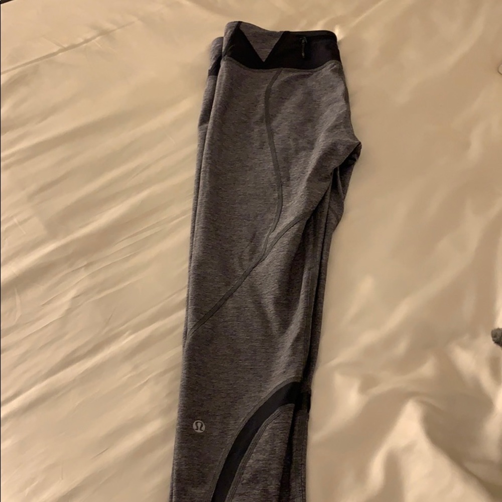 Lululemon size 8 crop leggings